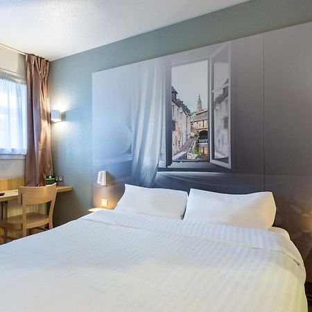 B&B Hotel Chartres Le Forum Le Coudray Екстер'єр фото