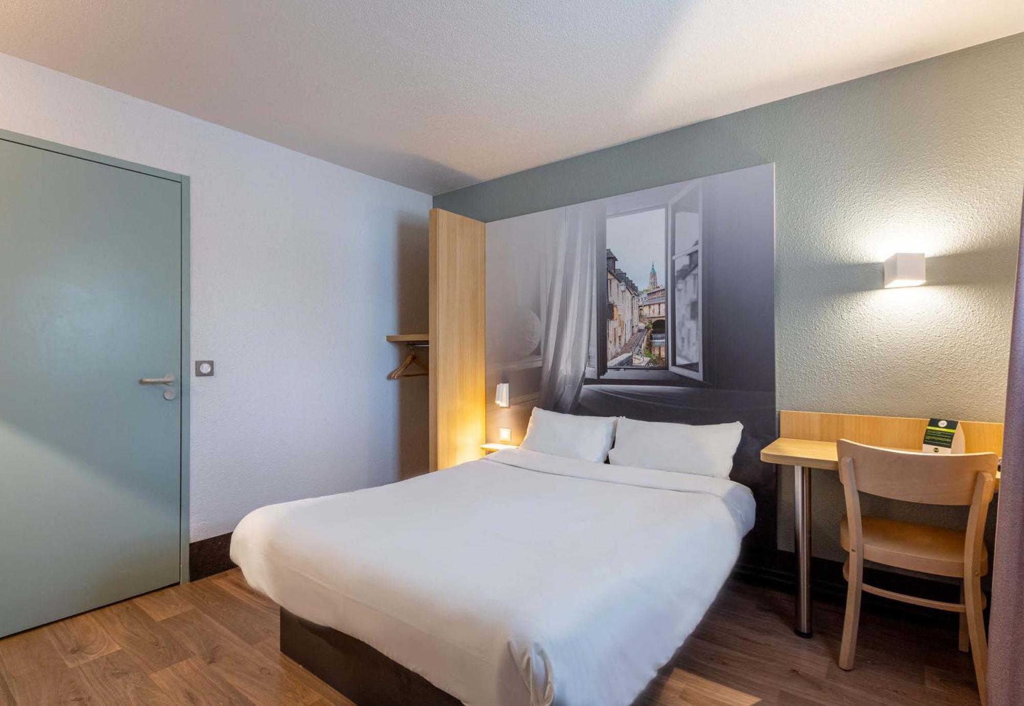 B&B Hotel Chartres Le Forum Le Coudray Екстер'єр фото